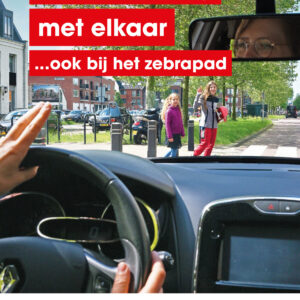 poster van automobilist die stopt voor zebrapad met twee kinderen die oversteken